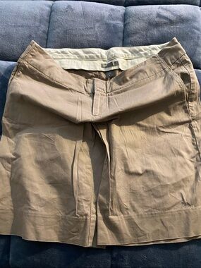 GAP Women's Tan Chino Shorts